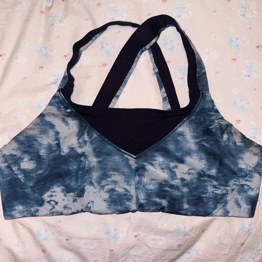 lululemon triangle back sports bra
